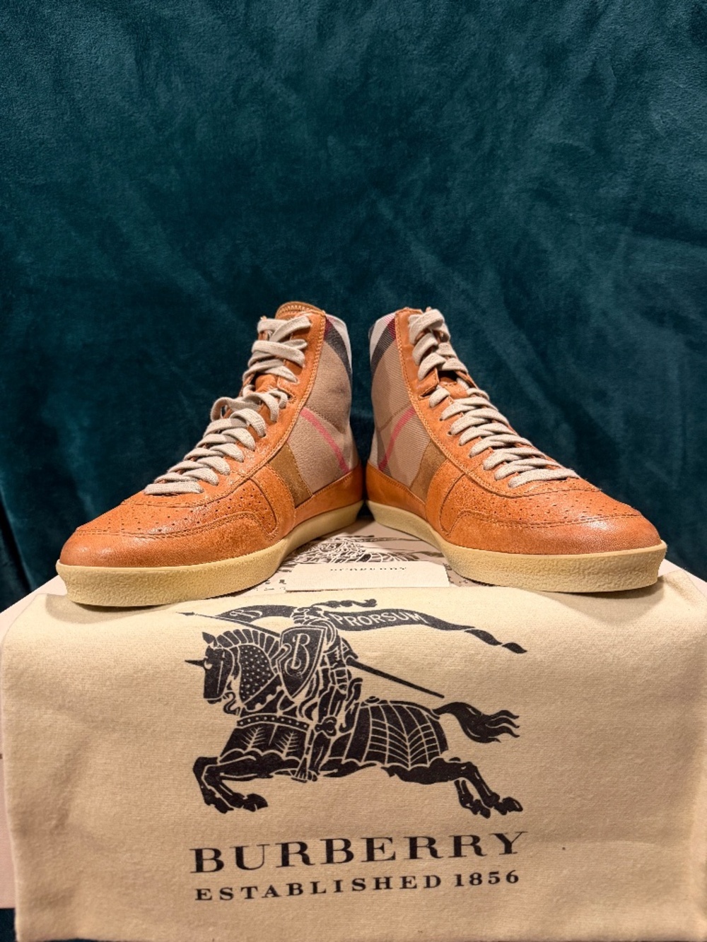 Burberry men sneakers